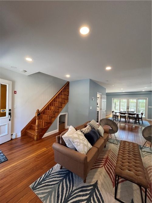 33 Young St, Newport, RI, 02840-3446 | Card Image