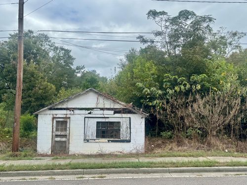 816 Perry St, Waynesboro, GA, 30830-1221 | Card Image