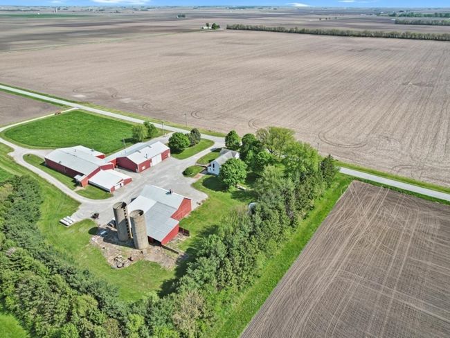 964 E 1100 North Rd, Home with 4 bedrooms, 1 bathrooms and 8 parking in Bement IL | Image 32