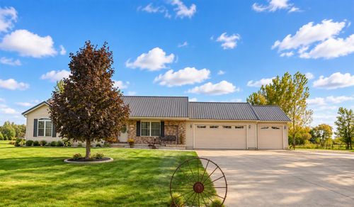 1452 Ivory Avenue, Tipton, IA, 52772 | Card Image