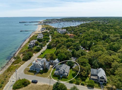 6 Brewster Ave, Oak Bluffs, MA, 02557-6748 | Card Image