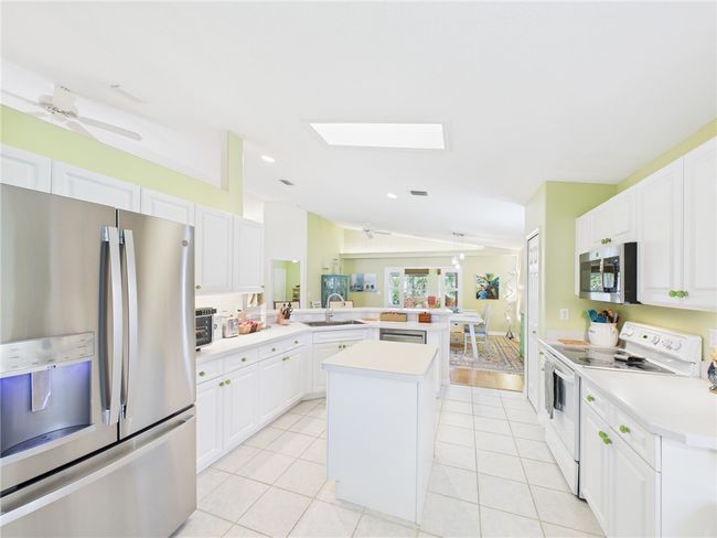 622 Cottonwood Rd, House other with 3 bedrooms, 2 bathrooms and null parking in Sebastian FL | Image 11