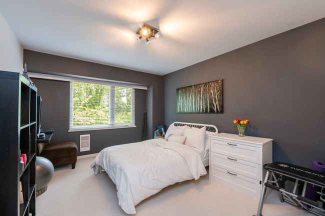 1452 Stevens St, Townhouse with 3 bedrooms, 3 bathrooms and 5 parking in White Rock BC | Image 24