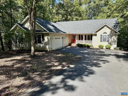 8 Birch Ct, PALMYRA, VA, 22963-2137 | Card Image