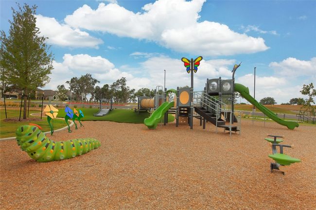 View of communal playground | Image 32