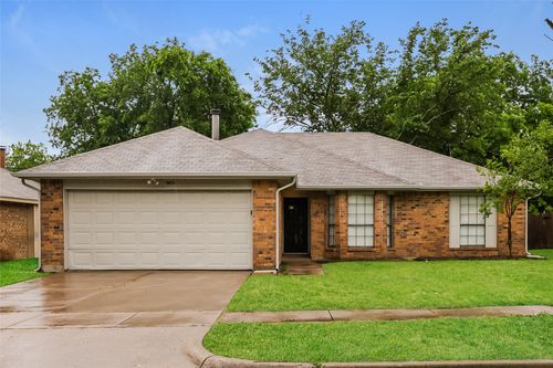 905 Larue Dr, Cedar Hill, TX, 75104-7207 | Card Image