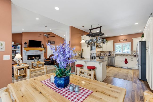 887 Bear Creek Trl, House other with 3 bedrooms, 2 bathrooms and null parking in Victor MT | Image 27