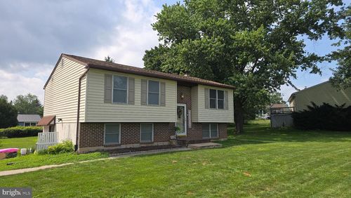 1038 Stellar Dr, Mount Joy, PA, 17552-9115 | Card Image