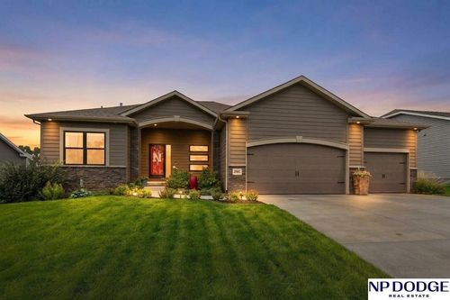 20861 Camelback Ave, Gretna, NE, 68028-5101 | Card Image