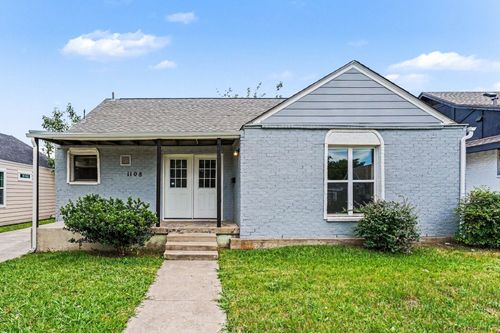 1108 E Robert St, Fort Worth, TX, 76104-6830 | Card Image