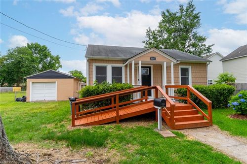 3302 Elliott Ave, Portsmouth, VA, 23702-1116 | Card Image