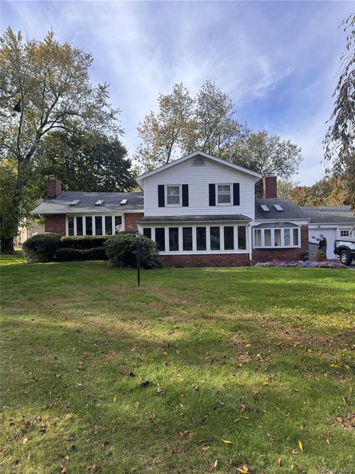 1 Dolphin Lane, Huntington, NY, 11768 | Card Image