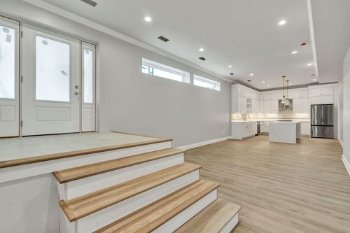 240 Central Ave Ne, Cleveland, TN, 37311-5323 | Card Image