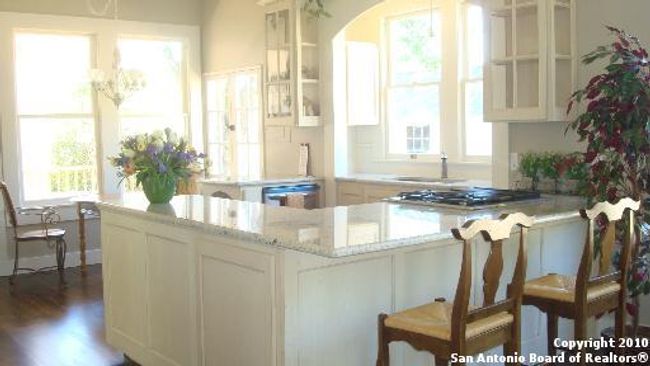 119 Idlewilde Blvd, House other with 2 bedrooms, 3 bathrooms and null parking in Comfort TX | Image 5