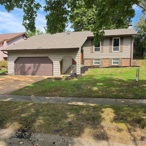 12462 Sandycreek Ln, Black Jack, MO, 63033-4415 | Card Image
