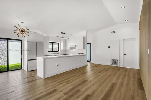 21032 Sw 121st Ave, MIAMI, FL, 33177-5366 | Card Image
