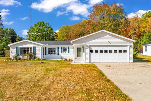 3625 Angus Rd, Fort Gratiot, MI, 48059-4003 | Card Image