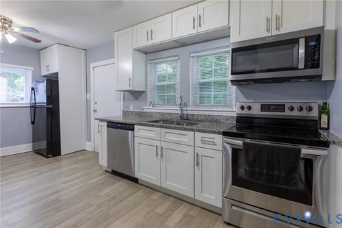 506 Bellevue Ave, Petersburg, VA, 23803-5202 | Card Image