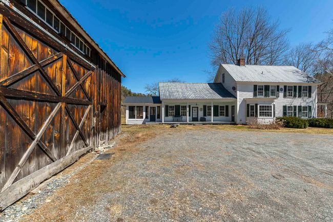 673 Route 121 E, House other with 5 bedrooms, 3 bathrooms and null parking in Grafton VT | Image 4