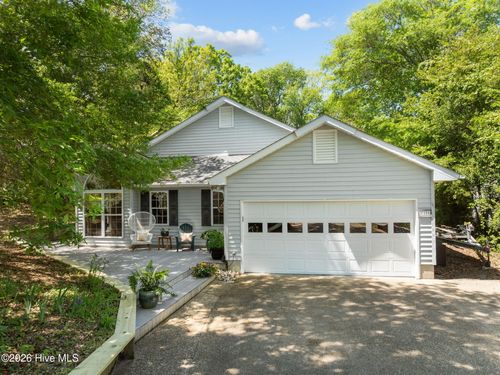 111 Mimosa Blvd, Pine Knoll Shores, NC, 28512-6521 | Card Image