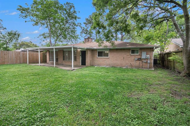 17014 Forest Bend Ave, House other with 3 bedrooms, 2 bathrooms and 2 parking in Friendswood TX | Image 17