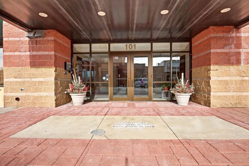302-101 S Washington St, Lake City, MN, 55041-1062 | Card Image