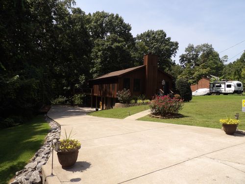 1002 Winding Way Dr, White House, TN, 37188-9059 | Card Image