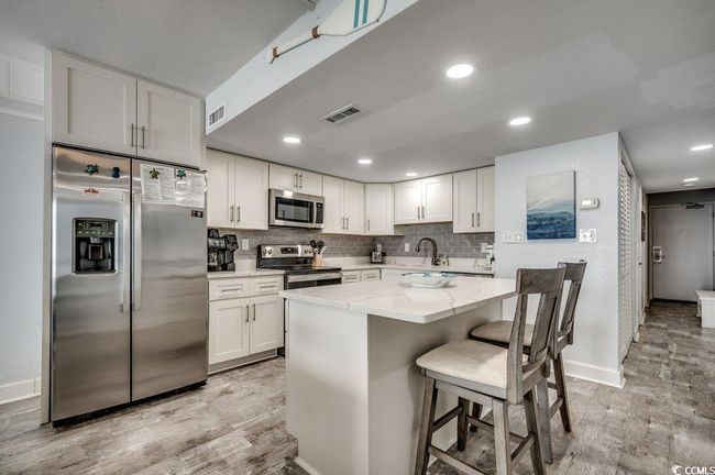 902 - 1012 N Waccamaw Dr, Condo with 2 bedrooms, 2 bathrooms and null parking in Murrells Inlet SC | Image 4