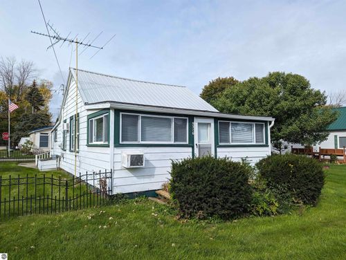 5316 Shady Ln, Standish, MI, 48658-9779 | Card Image