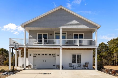 203 Backfin Ct, Newport, NC, 28570-0286 | Card Image