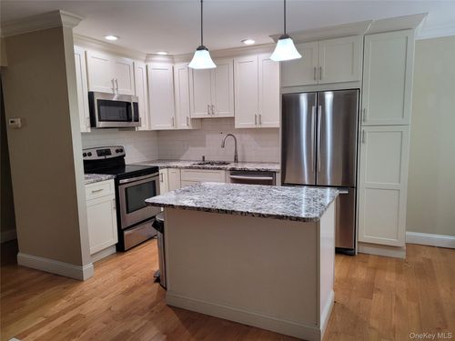 f-15F Essex Place, Yorktown, NY, 10598 | Card Image