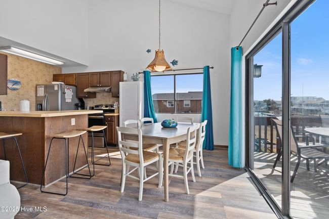 Dining/Living room Combination (easy to enjoy time with family and friends) | Image 6