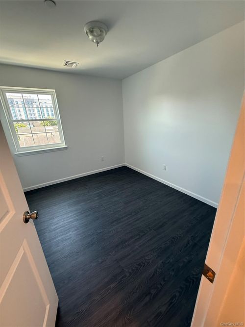 338 Beach 46th St, Far Rockaway, NY, 11691-1112 | Card Image