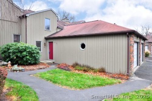 11-11 Far View Cmns, Southbury, CT, 06488-2361 | Card Image