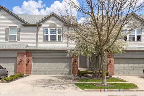 908 Elizabeth Dr, Streamwood, IL, 60107-4511 | Card Image