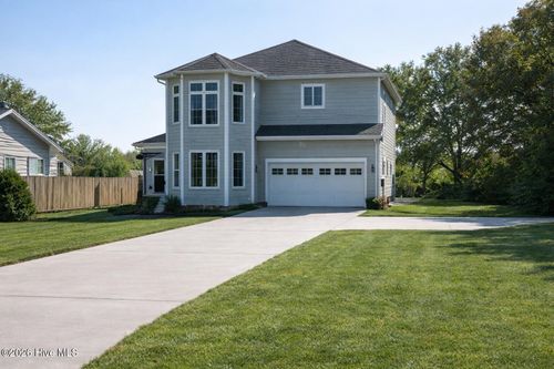 350 Country Club Ln, Newport, NC, 28570-8736 | Card Image