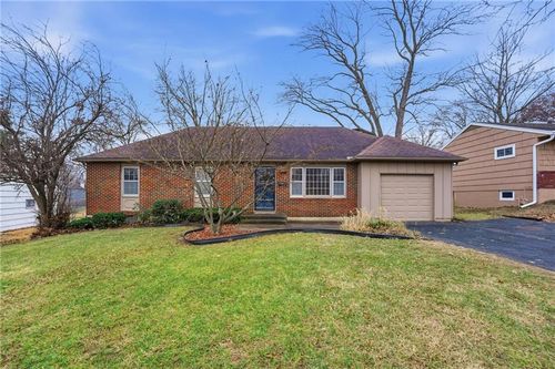 8309 W 92nd St, Overland Park, KS, 66212-3017 | Card Image