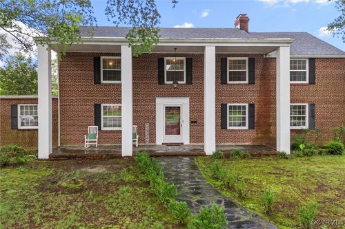 100 Gatewood Ave, Crewe, VA, 23930-1402 | Card Image