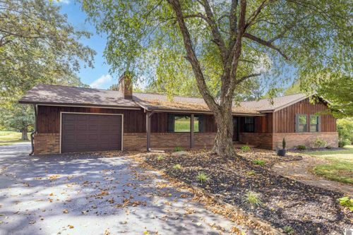 2585-B Crossland Rd, Murray, KY, 42071-7005 | Card Image