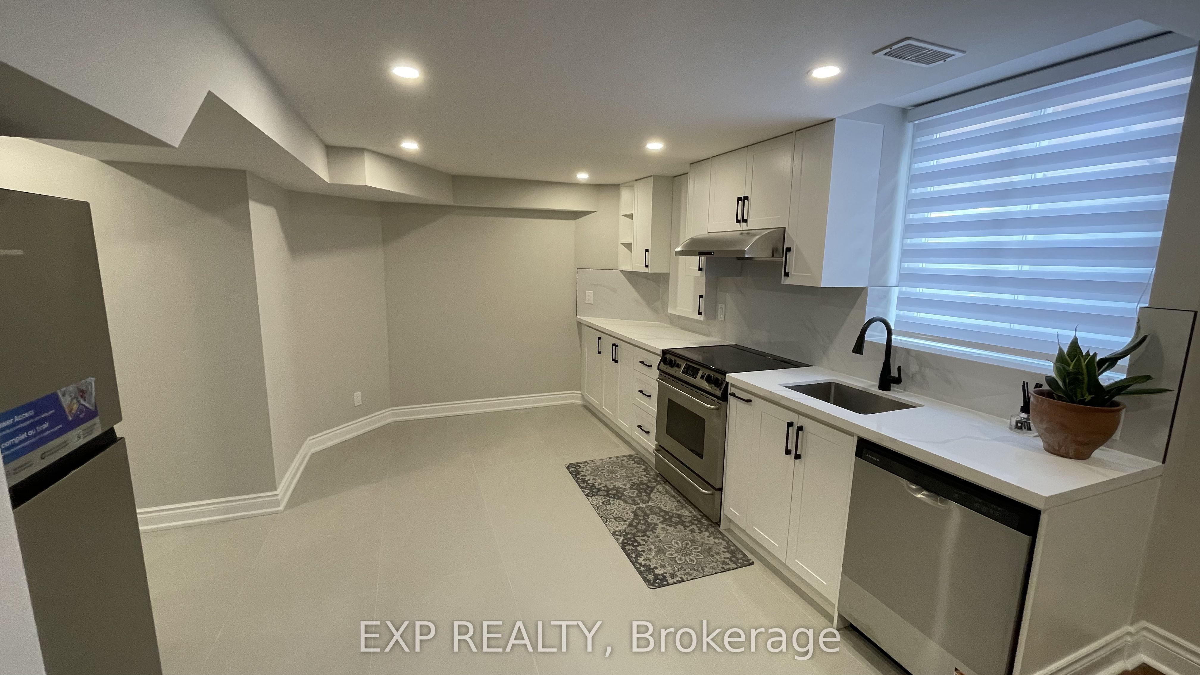 Residential Lease in Aurora 3