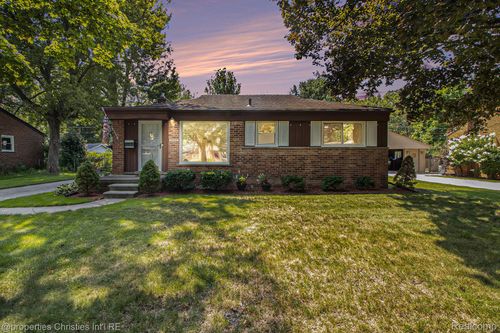 30539 Minton St, Livonia, MI, 48150-2938 | Card Image