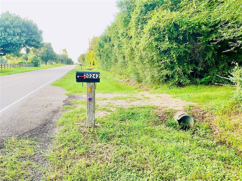 Kickapoo Rd, Waller, TX 77484