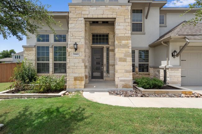 Curb appeal galore! | Image 7