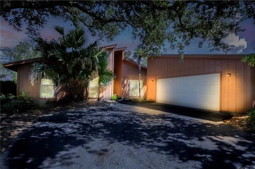 213 Surrey Dr, La Place, LA, 70068-5220 | Card Image