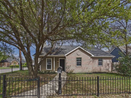 901 Anthony St, Mckinney, TX, 75069-5807 | Card Image