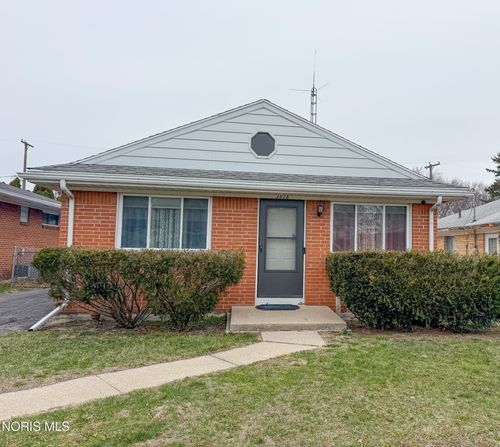 1818 Christian Ave, Toledo, OH, 43613-2904 | Card Image