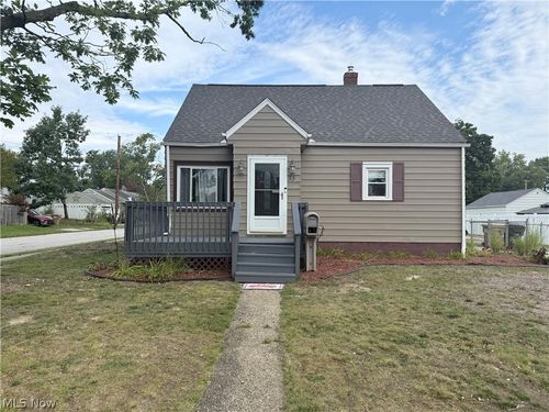 33 Pierce Ave, Cuyahoga Falls, OH, 44221-2136 | Card Image
