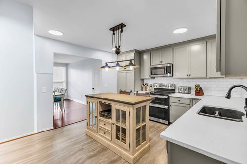 1917 Graceland Dr, Goodlettsville, TN, 37072-4254 | Card Image