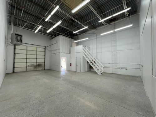 542 W 9560 S, Sandy, UT, 84070-2584 | Card Image