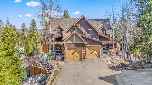 33 Golden Bench Ct, Donnelly, ID, 83615-7700 | Card Image